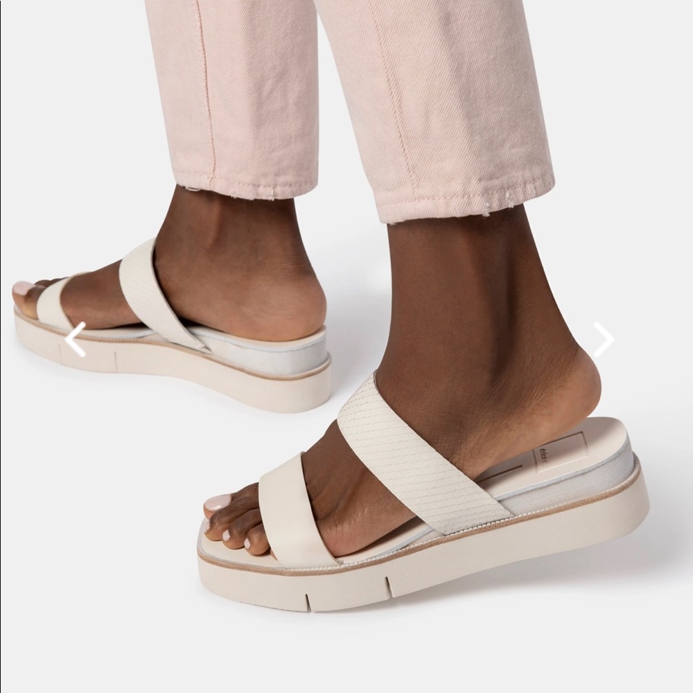 Dolce Vita Parni Sandals in White Embossed Leather US 7.5